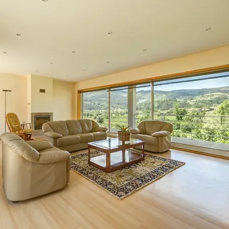 Semesterbostad Casa Panoramica Aurora Celorico De Basto